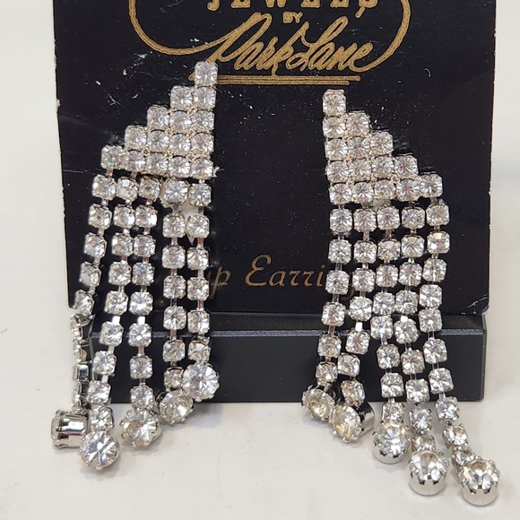 Jewels by Park Lane Clear Crystal Cascading Clip On Earrings Prong Set Vintage - Picture 2 of 5